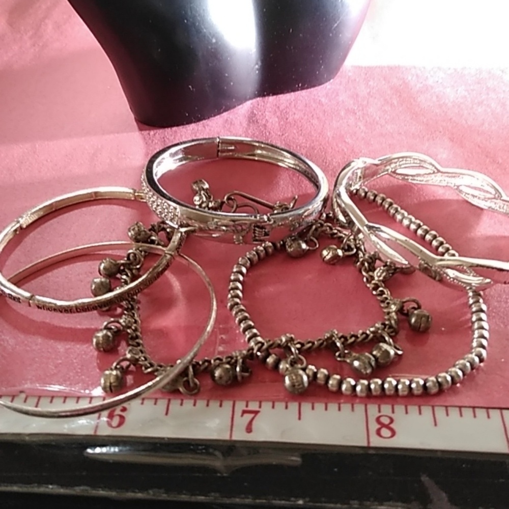 🎀 8 for 25 sale 🎀6 bracelet bag 112